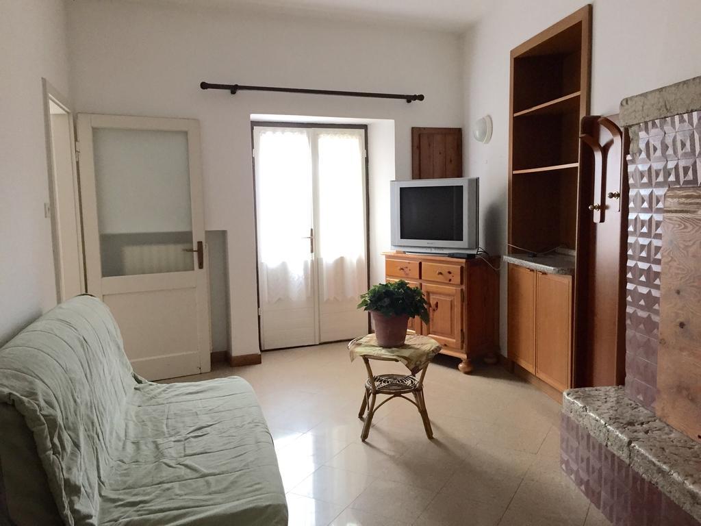 Casa Valentina Daire Brenzone sul Garda Oda fotoğraf