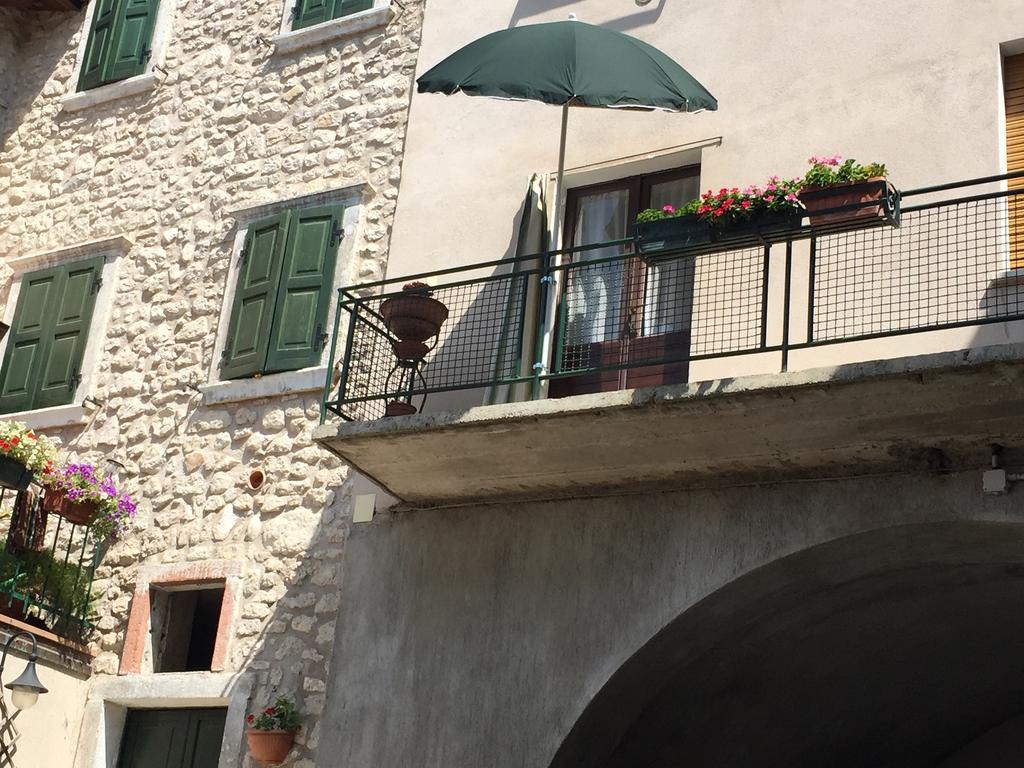 Casa Valentina Daire Brenzone sul Garda Dış mekan fotoğraf