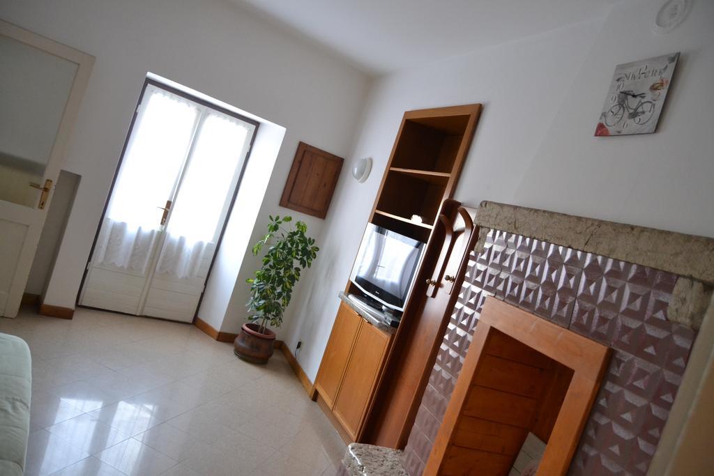Casa Valentina Daire Brenzone sul Garda Dış mekan fotoğraf
